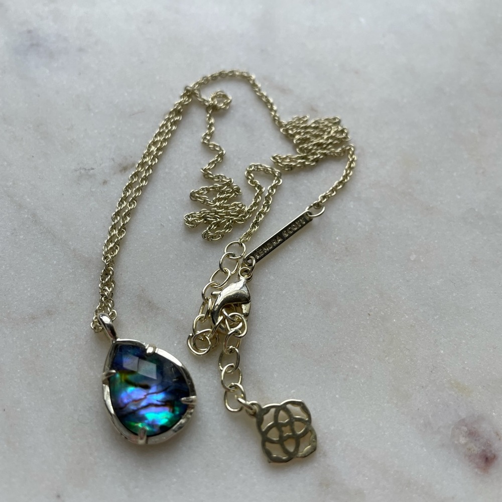 Kendra Scott iridescent pendant necklace